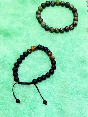 Dragon blood,Tigers Eye W Onyx Bracelets,Ceramic Bowl,Artificial Floral Plants